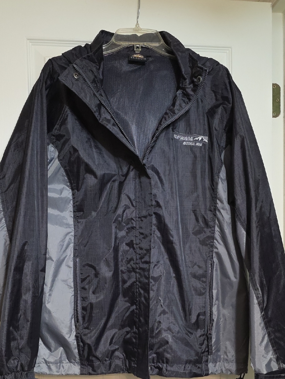 Men's Black & Gray Lightweight Rain Jacket